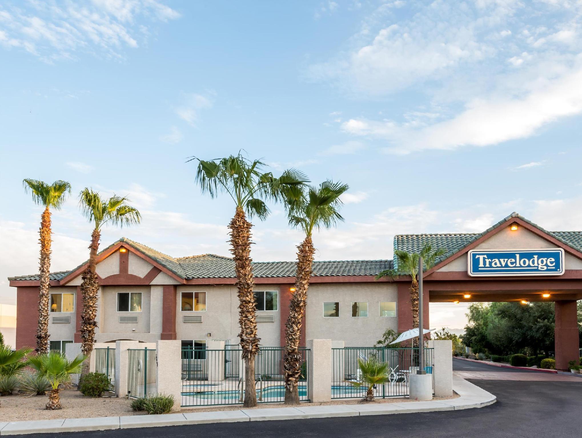 Days Inn By Wyndham Phoenix West Exterior photo